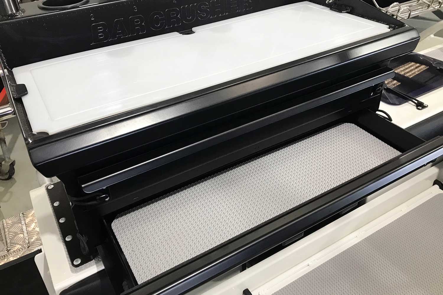 bar-crusher-two-drawer-baitboards-4-web (1)
