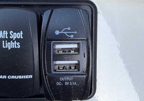 boat-builder-bar-crusher-usb-twin-USBCHARGE