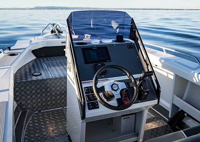 boat-builder-bar-crusher-centre-console-xs-series-XSCONSOLE