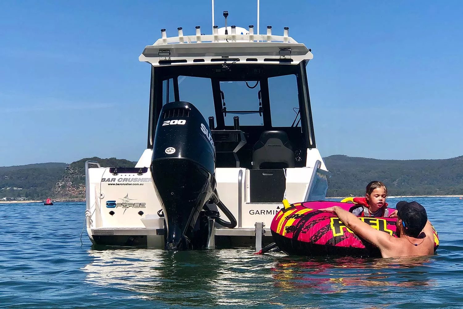 Boat Reviews Bar Crusher 670ht Fishing World Summer 2019 7