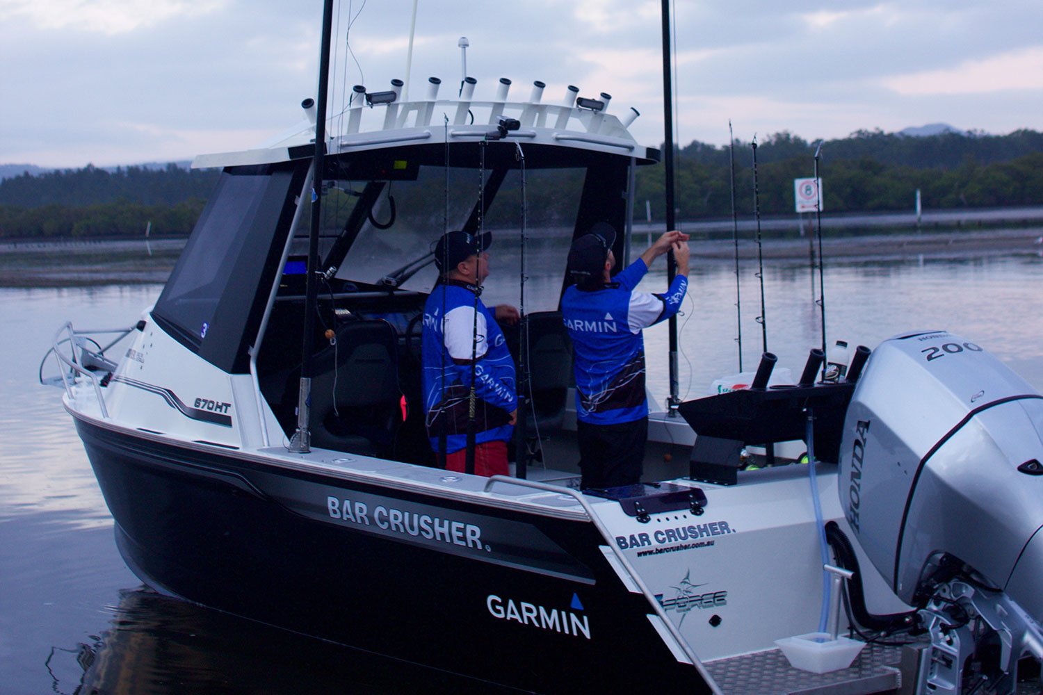 Trailer boat marlin fishing