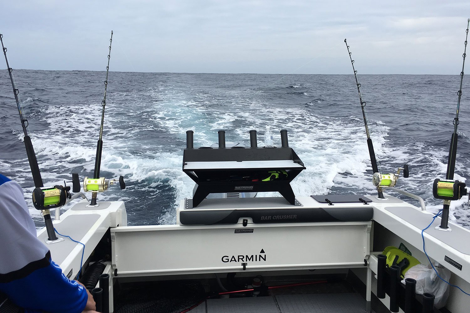 Trailer boat marlin fishing