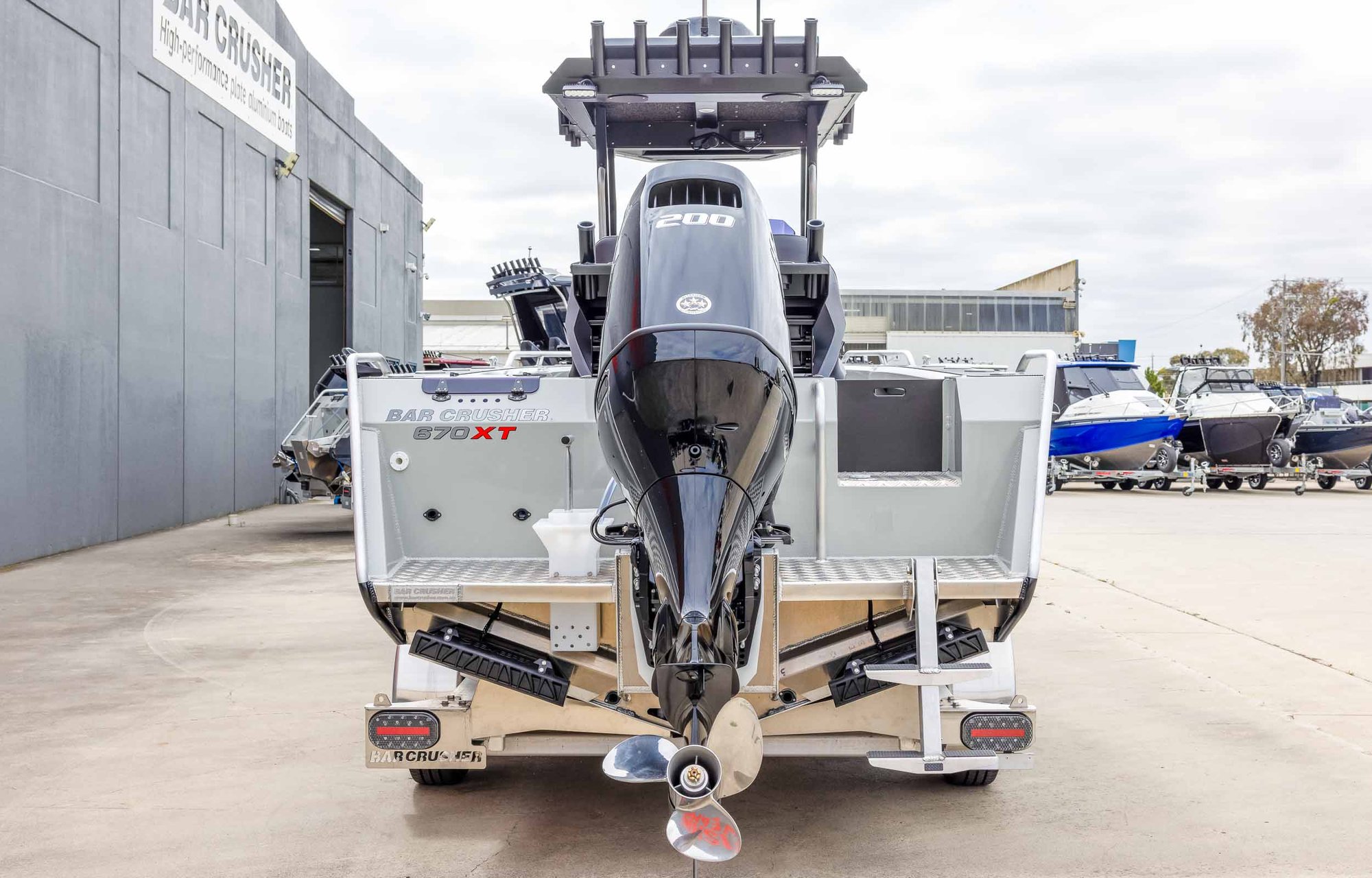 Bar_Crusher_Reef_Raider_670XT-02