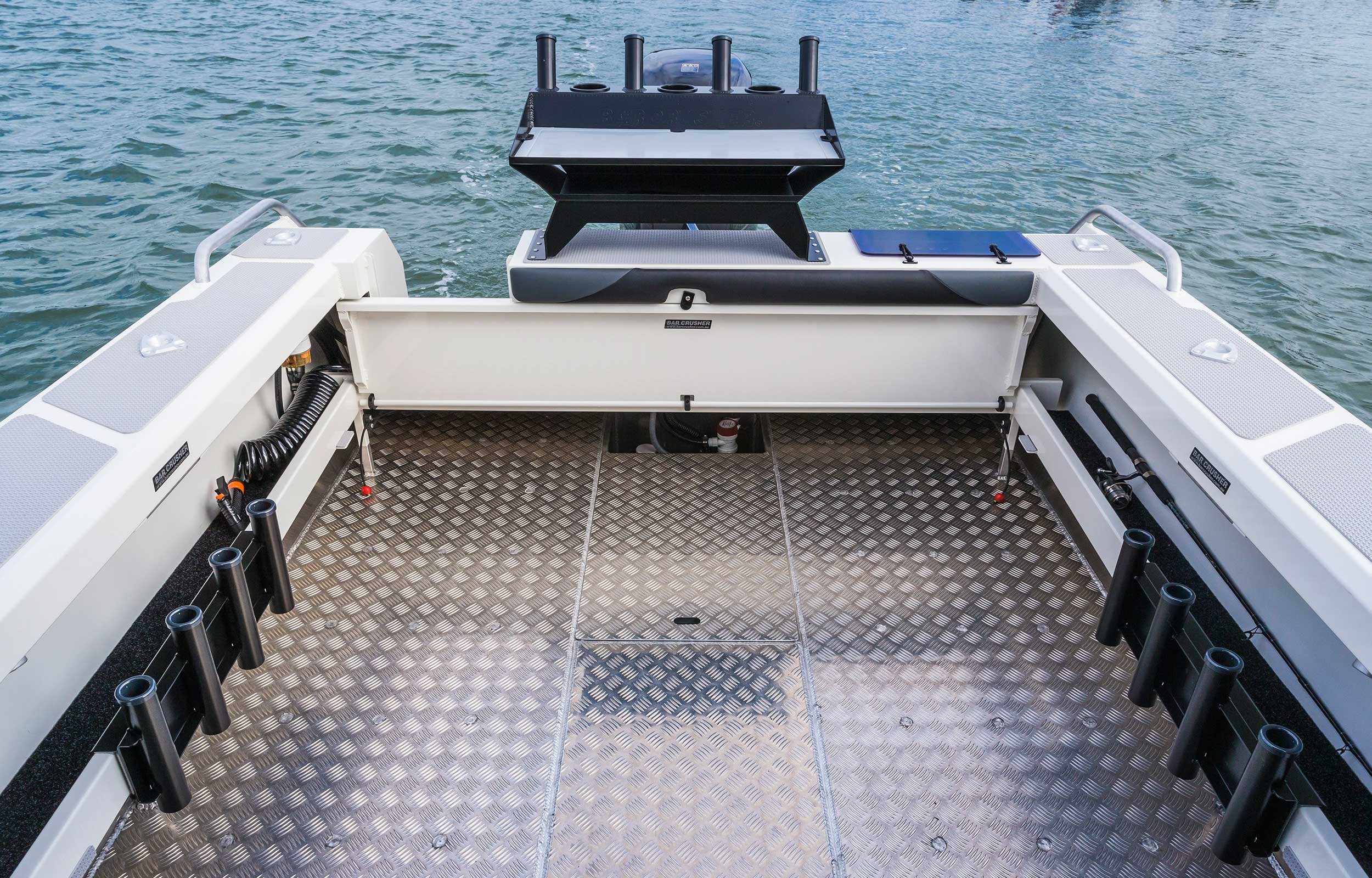 models-bar-crusher-730ht-plate-aluminium-fishing-boat-web-8