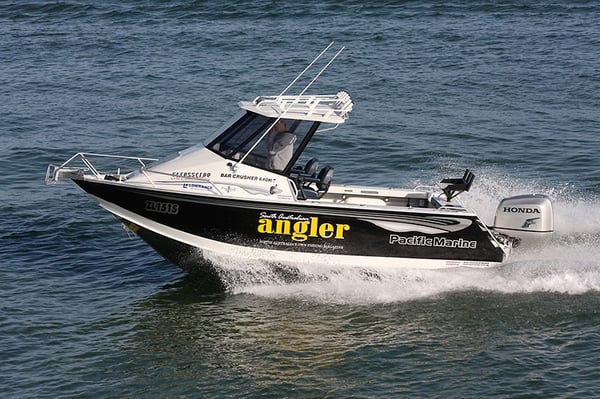 news-bar-crusher-joins-forces-with-australian-angling-stalwart