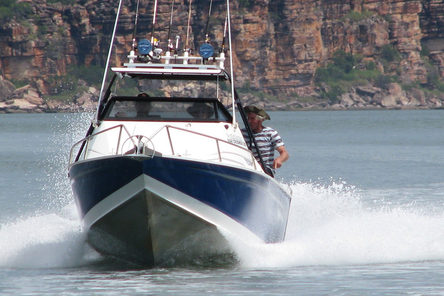 owner-adventures-bar-crusher-king-george-berkeley-rivers-kimberley-wa-plate-aluminium-fishing-boats-3-1